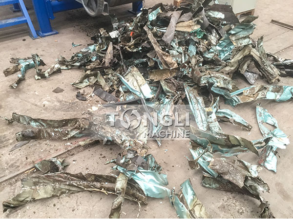 汽車撕碎機(jī).jpg 汽車撕碎機(jī).jpg